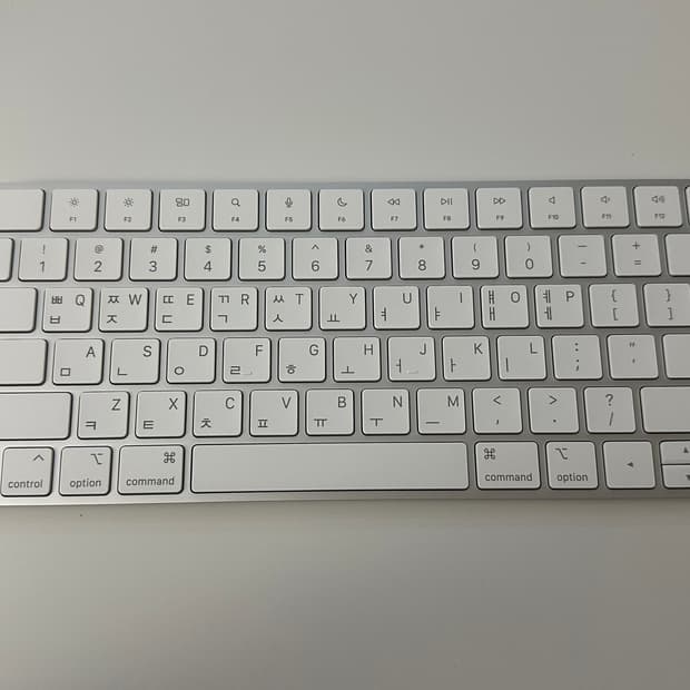 애플 정품 매직키보드 (라이트닝 모델)