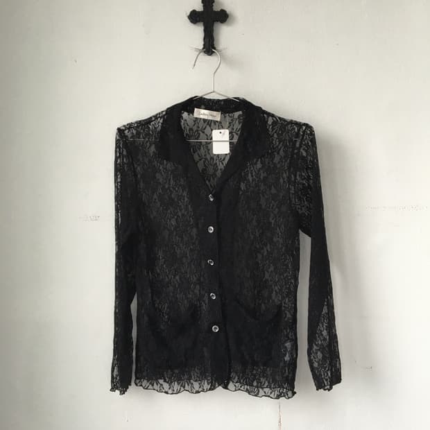 Flower pattern lace shirt