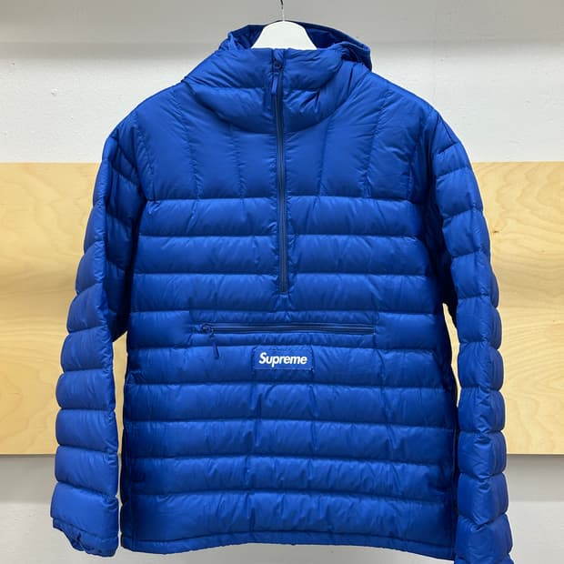 [M] 슈프림 마이크로 다운 하프 집 후드 풀오버 로얄 - 23FW