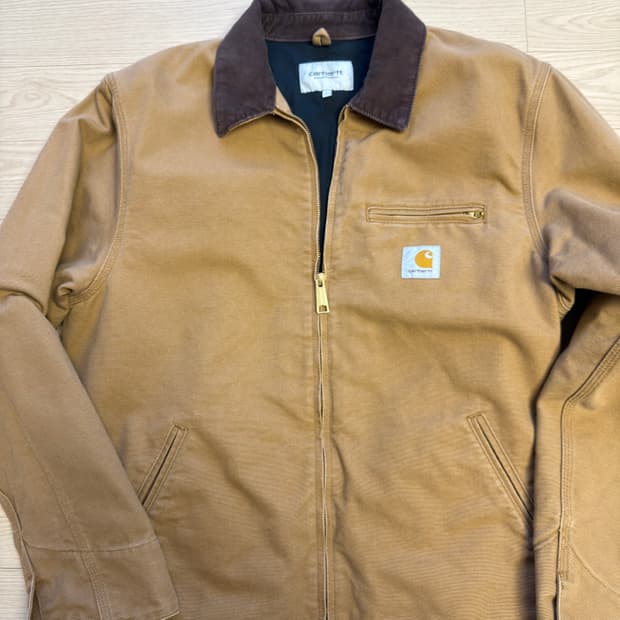 칼하트 디크로이트 자켓 언라인드 팝니다.