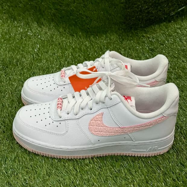 나이키 에어포스 1 '07 밸런타인데이 2022