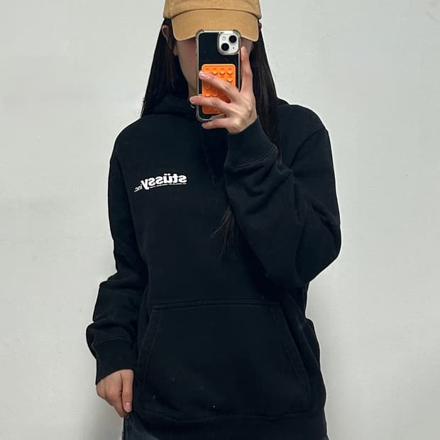 스투시 이탈릭 빅로고 후드티 블랙