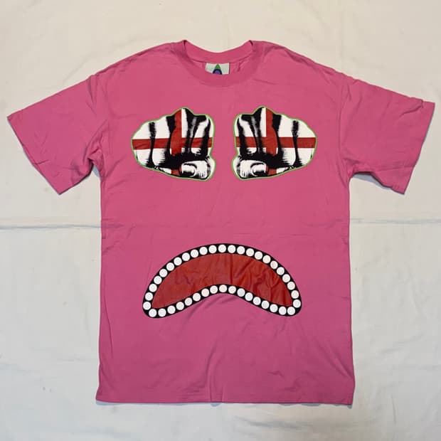 카세트 플레야 시그니쳐 프린팅 반팔 티셔츠 핑크