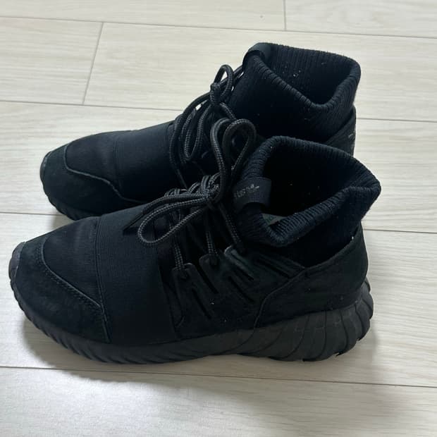 아디다스 튜블라둠