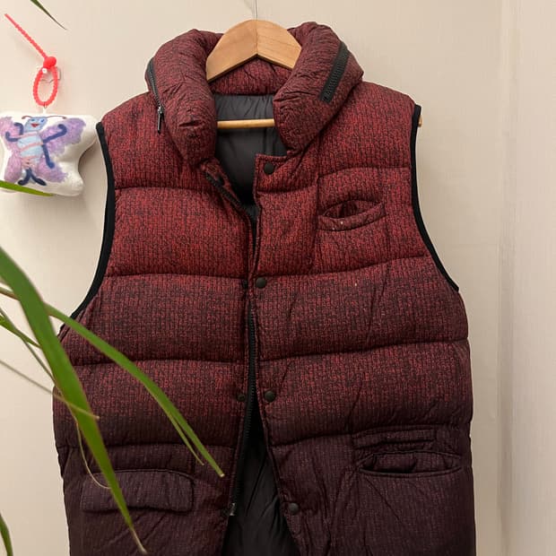 언더커버 조끼패딩