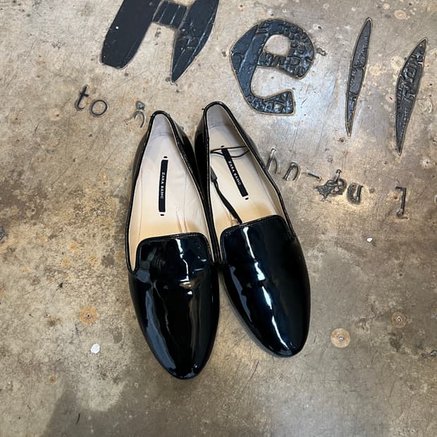 자라 에나멜 로퍼