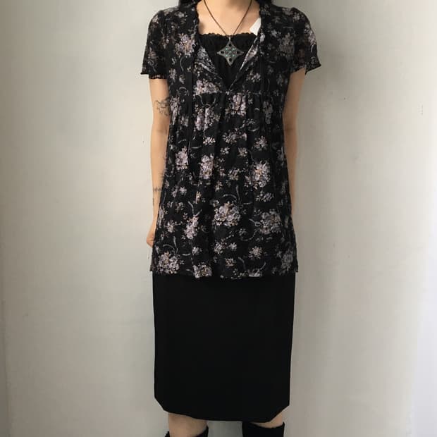 Flower pattern top