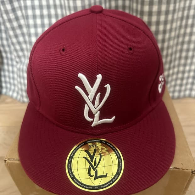YVL 모자 White on Maroon