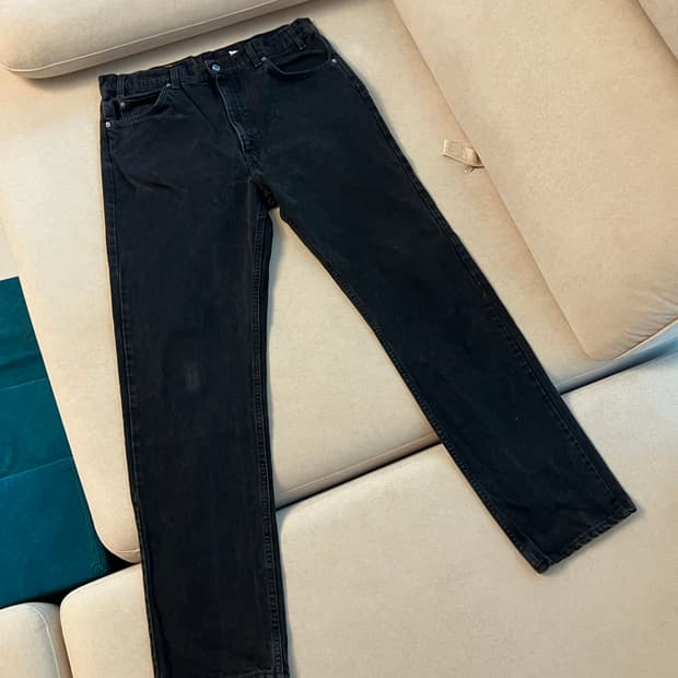 90s Levi’s black 505 orange tab (USA)