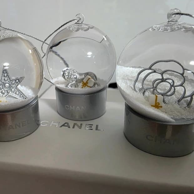 샤넬 미니 스노우볼 2024년 홀리데이 콜렉션