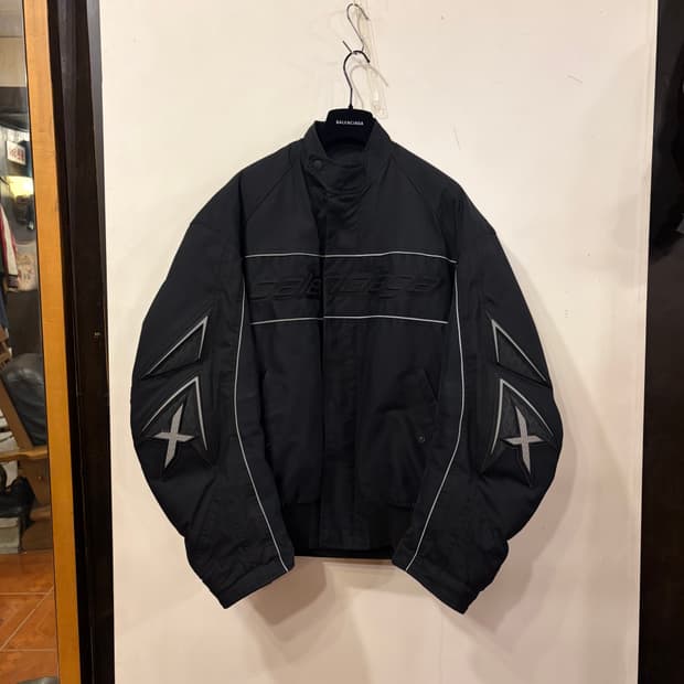 발렌시아가 레이싱봄버 50