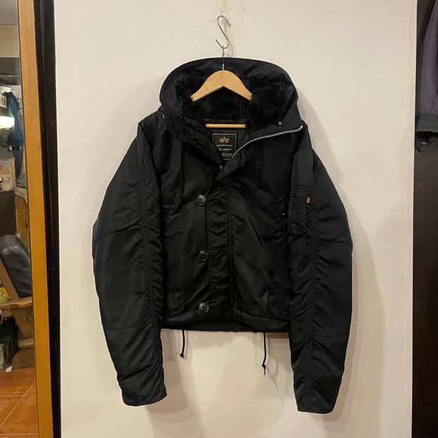 알파인더스트리 리메이크 크롭봄버 XL