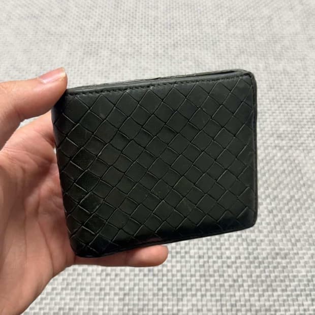 보테가베네타 인트레치아토 반지갑