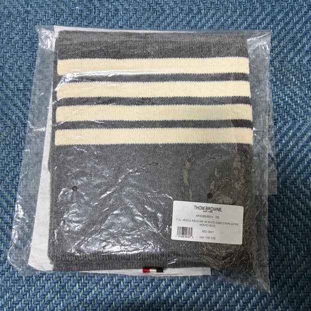 톰브라운 메리노울 사선 그레이 머플러