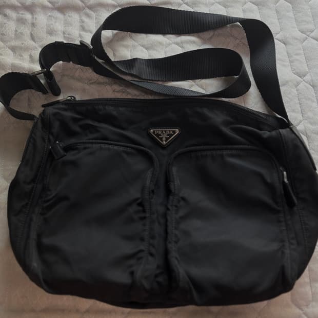 프라다 포코노 나일론 크로스백(투포켓, 바이커백)