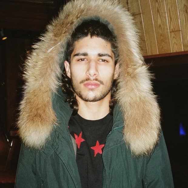 지방시 스타패치 폴로