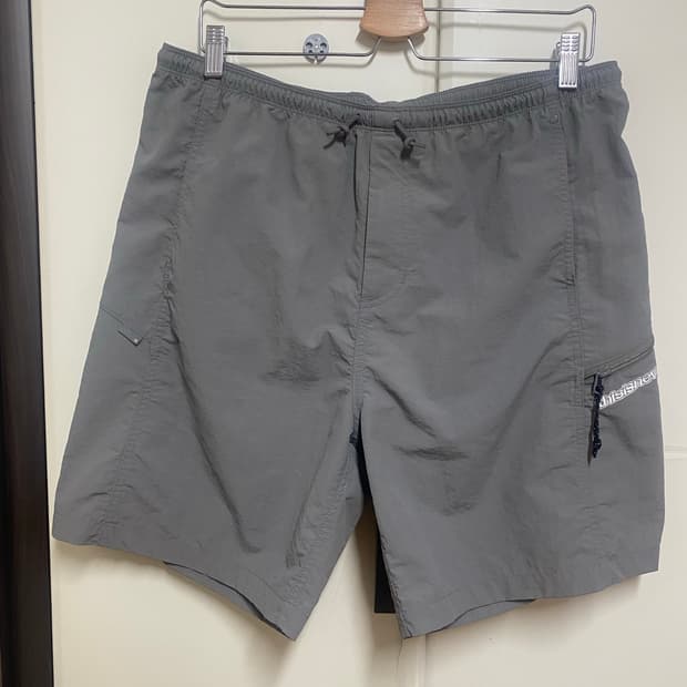 네버댓 나일론 쇼츠