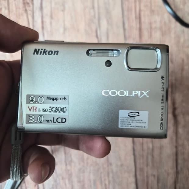 니콘 쿨픽스 s52 
