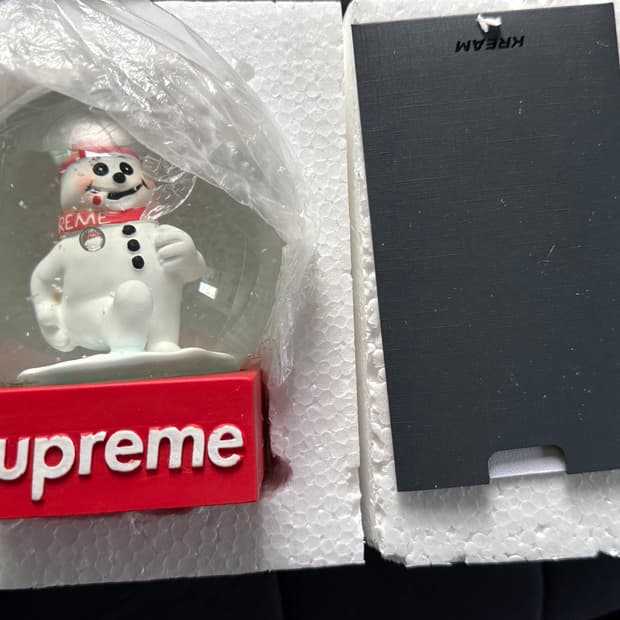(새상품) 슈프림 스노우맨 글로브 판매합니다.