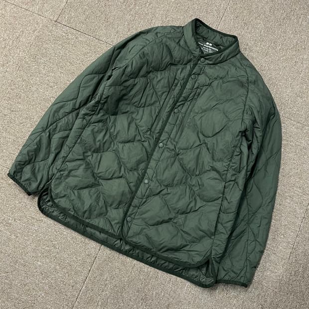 유니클로 x 화이트 마운티니어링 하이브리드 다운자켓