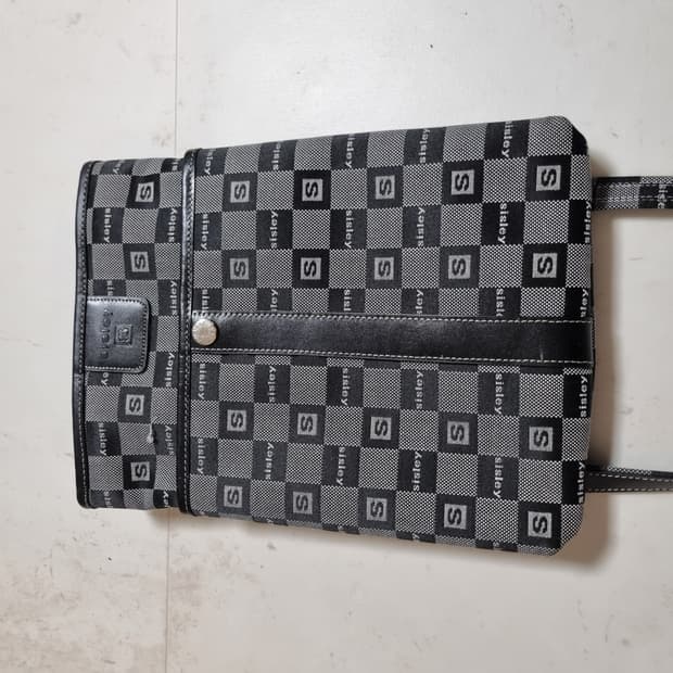 시슬리 S로고 크로스백