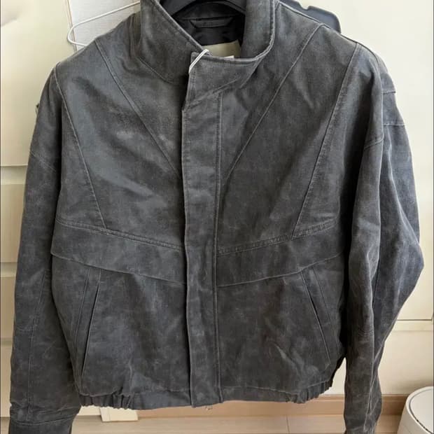 인사일런스 크랙 스웨이드 자켓