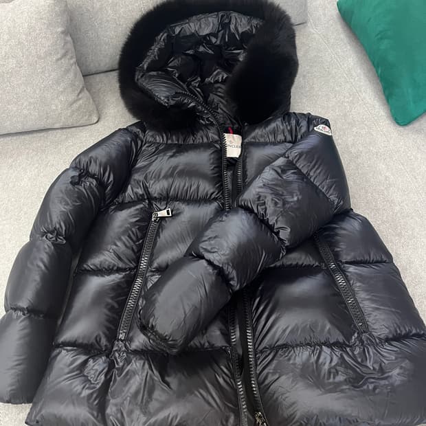 몽클레어 리얼퍼 패딩