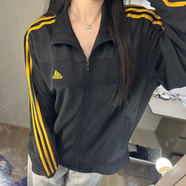 아디다스 삼선 로고 금검 져지 🖤💛