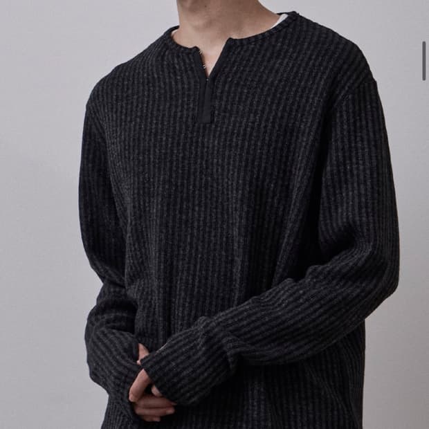 르아브 코브후크 헨리넥 티셔츠 블랙챠콜 m95