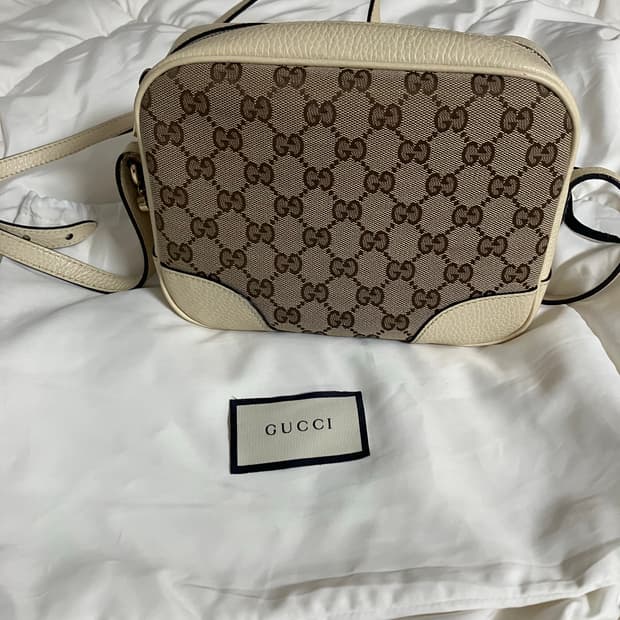구찌 GG로고 캔버스 카메라백