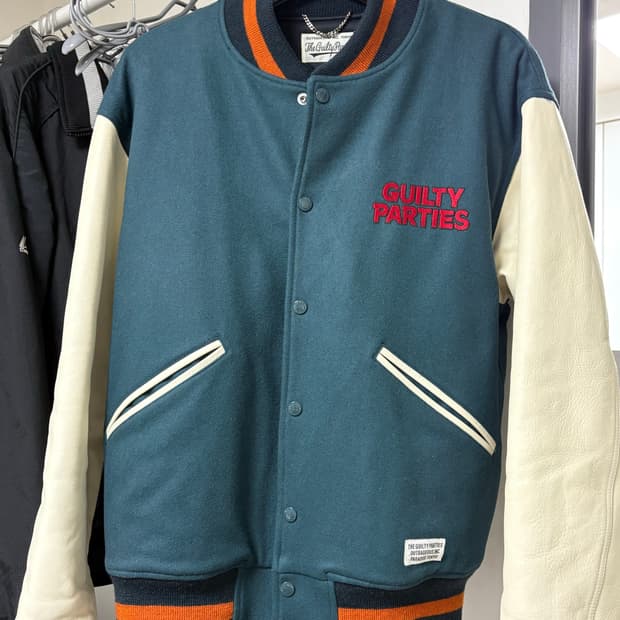 와코마리아 바시티 자켓