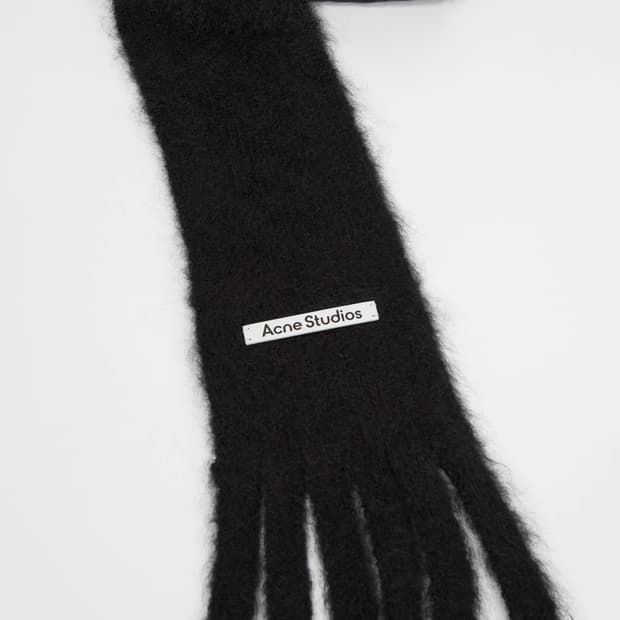 아크네스튜디오 26ss 스키니 로고 머플러/블랙