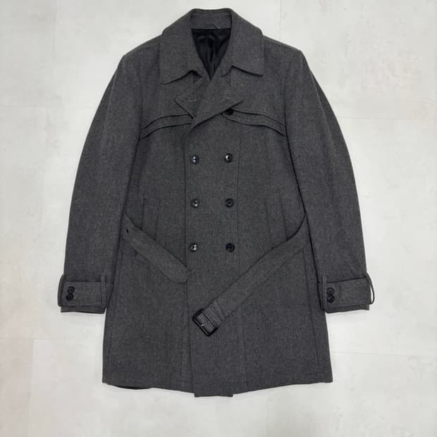 LAYERED DETAIL HALF COAT