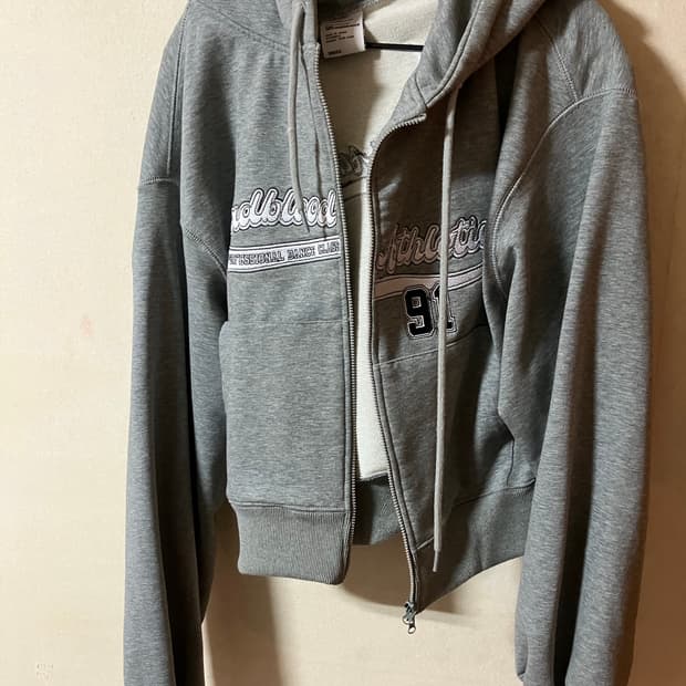 배드블러드 크롭 그레이 후드집업 스몰