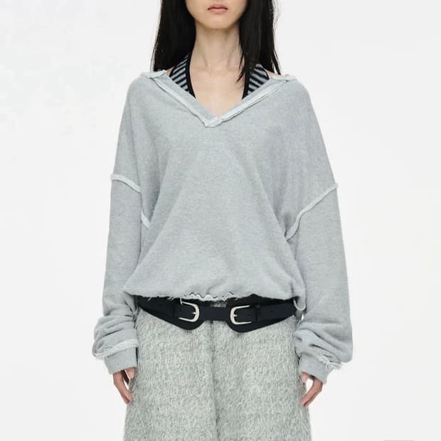 세릭 Furry V-neck Sweatshirts / Gray