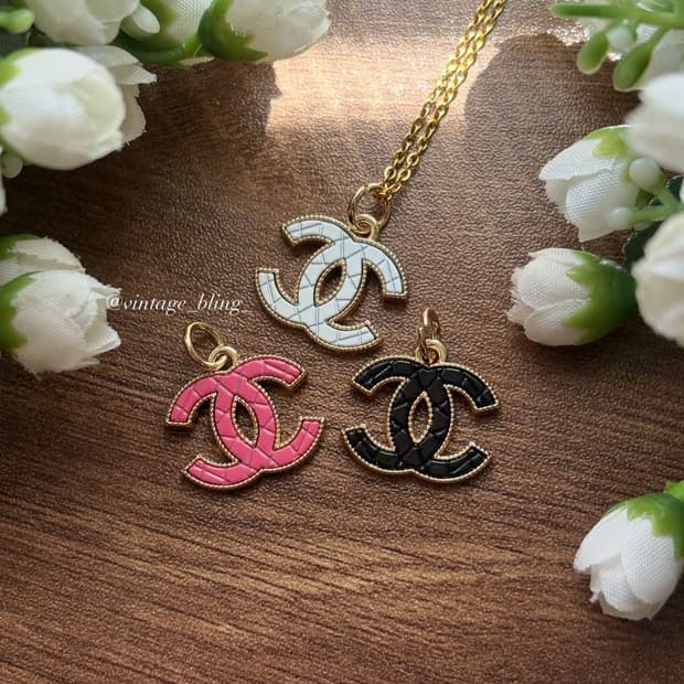 샤넬 로고 퀼팅 목걸이 