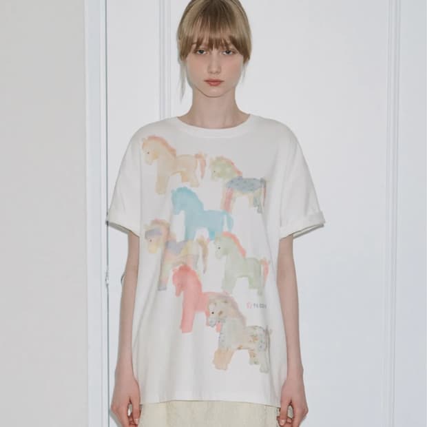 시눈 Tiny Ponies T-Shirt (Ivory) 티셔츠 포니