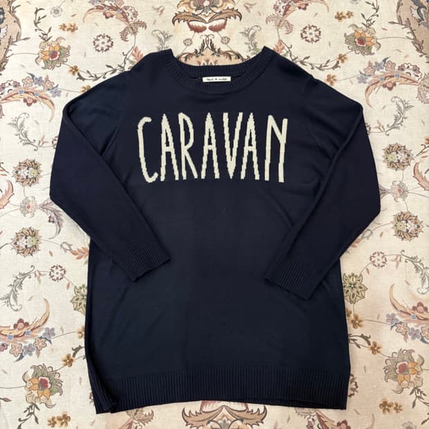 하트마켓 레터링 긴팔니트