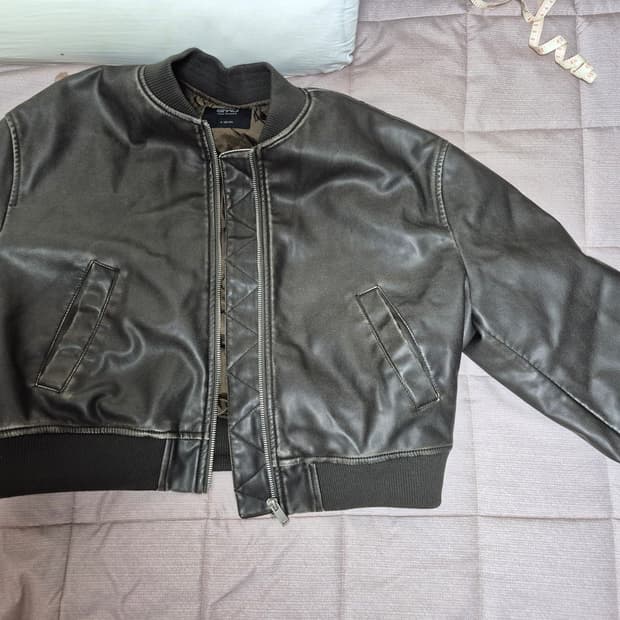 급처) 스파오 레더 봄버 자켓
