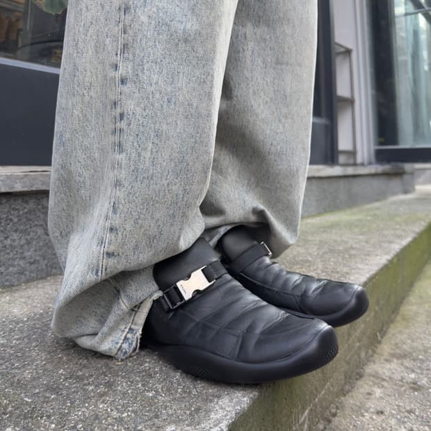 00s 레어 블랙 프라다 스포츠 버클 로퍼