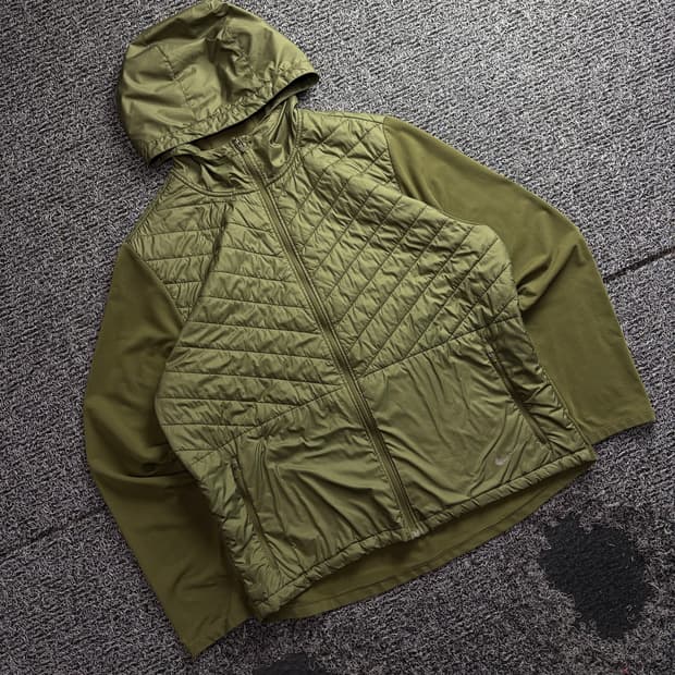 나이키 에어로레이어 스카치 스우시 러닝 경량 자켓 3773