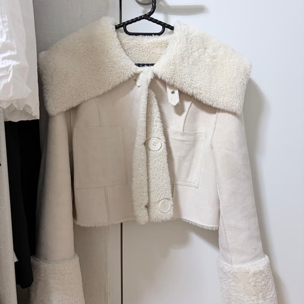 낫유어로즈 리버시블 무스탕 아이보리