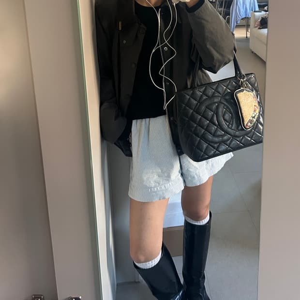 [샤넬]메달리온 코인백 은장 캐비어 블랙