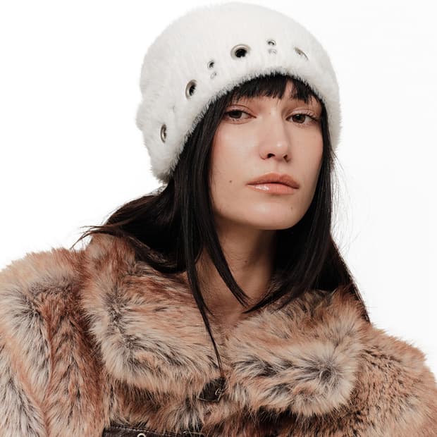 2000 Archives HUG STUD BEANIE (IVORY)