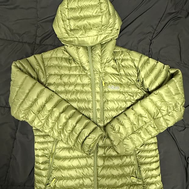 [L] 랩 Rab 마이크로라이트 알파인 자켓 Chlorite Green