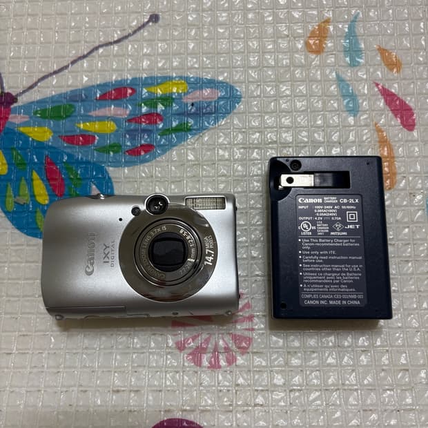 Canon ixy 3000is