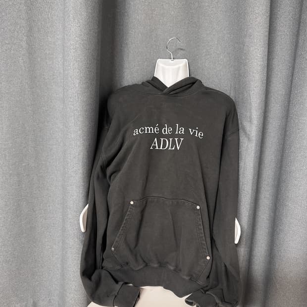 아크메드라비 후드티