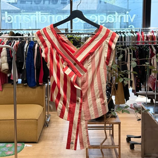 비비안 웨스트우드 레드라벨 레드 스트라이프 슬리브리스