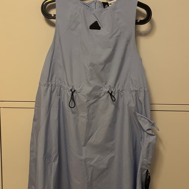 (착샷 O) 아디다스 우먼스 시티 이스케이프 민소매 원피스 블루