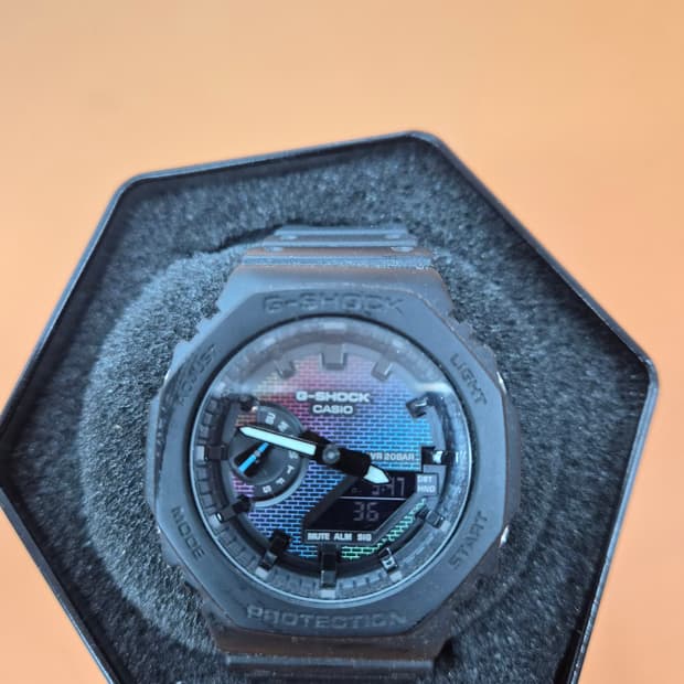 카시오 지샥 GA-2100 레인보우 시계